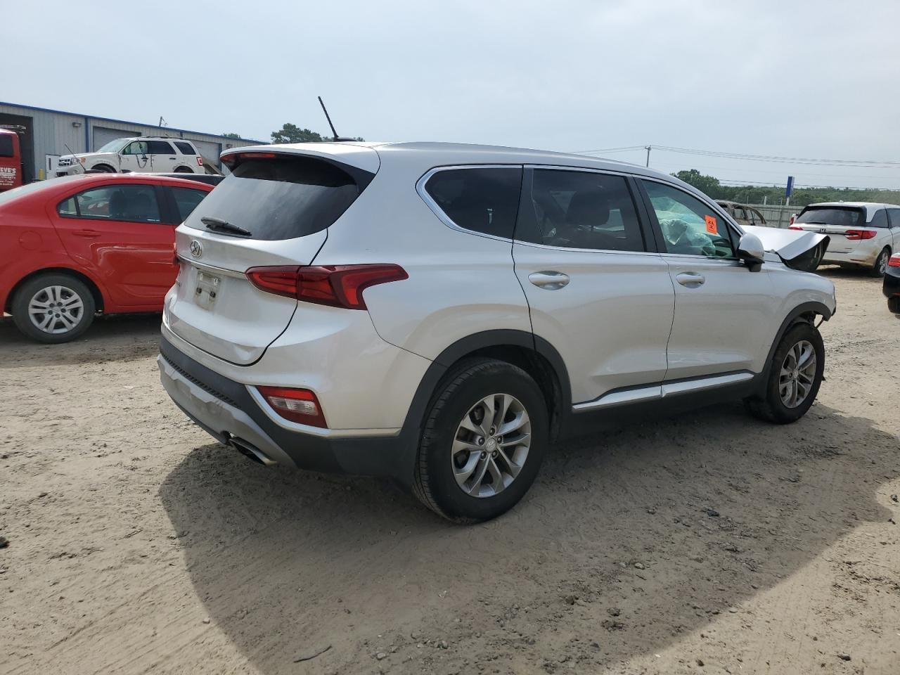 2019 Hyundai Santa Fe Se - Фото 3