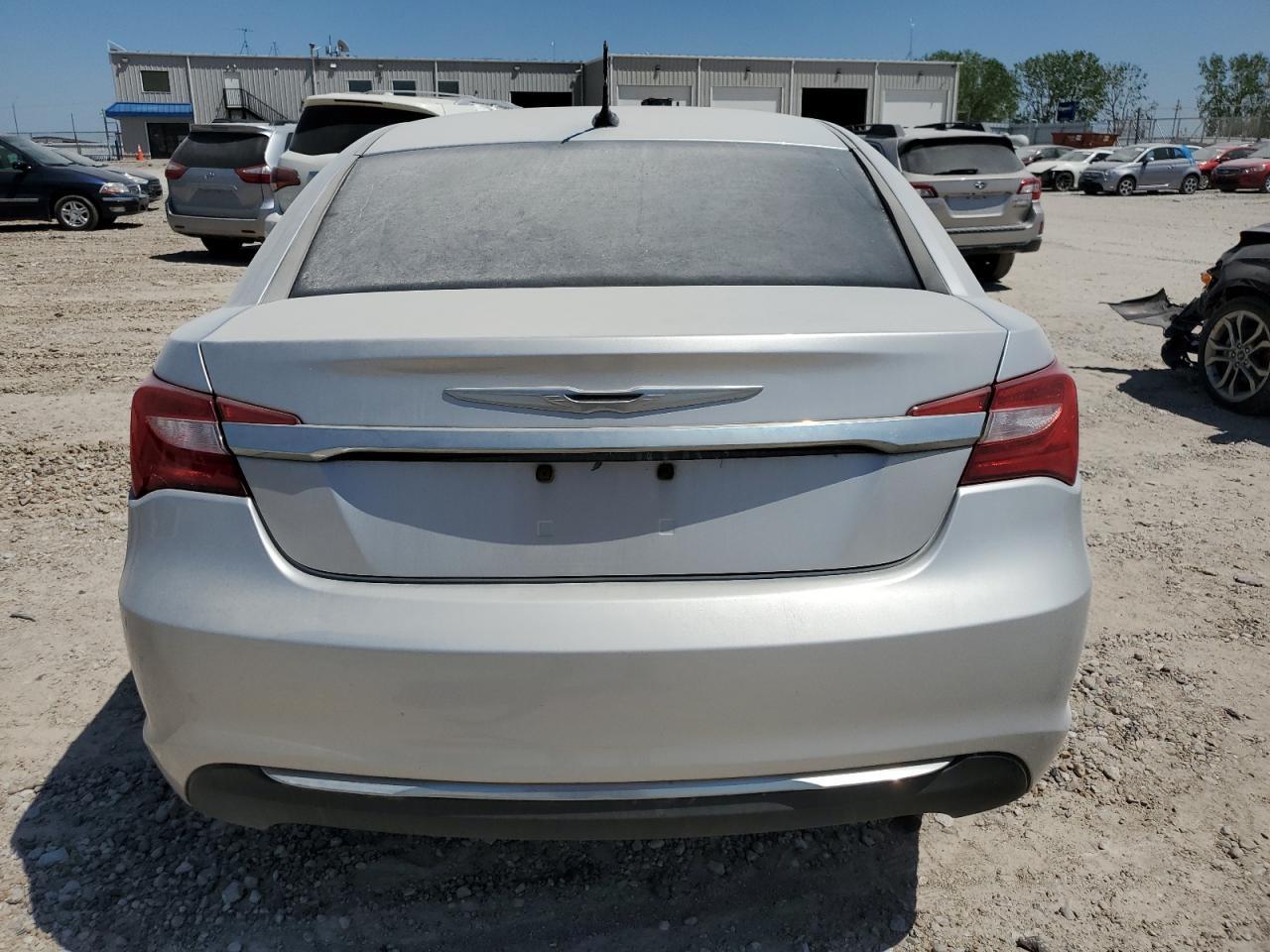 2012 Chrysler 200 Touring - Image 6