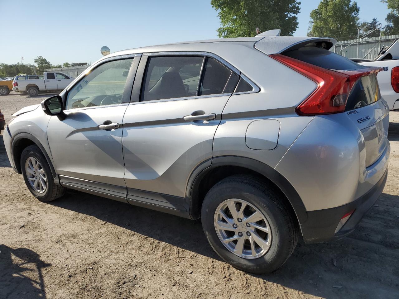 2019 Mitsubishi Eclipse Cross Es - Image 2