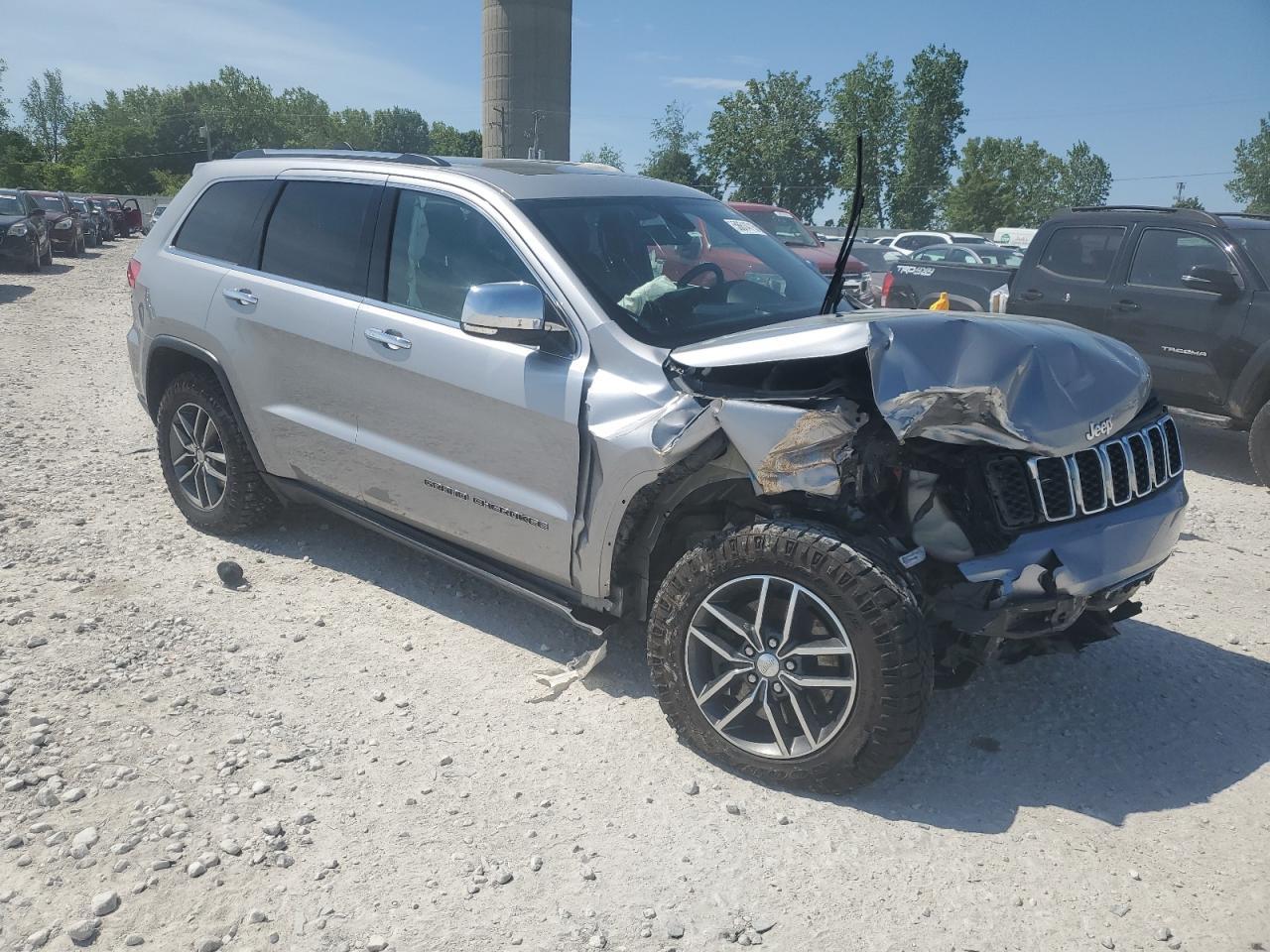 2017 Jeep Grand Cherokee Limited - Image 4