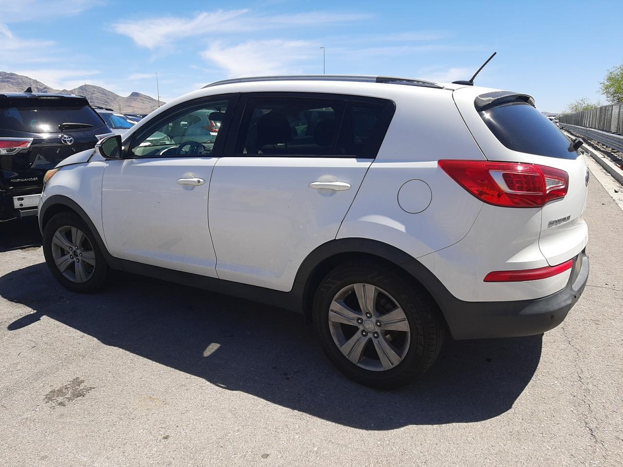 2011 Kia Sportage Lx - Image 2
