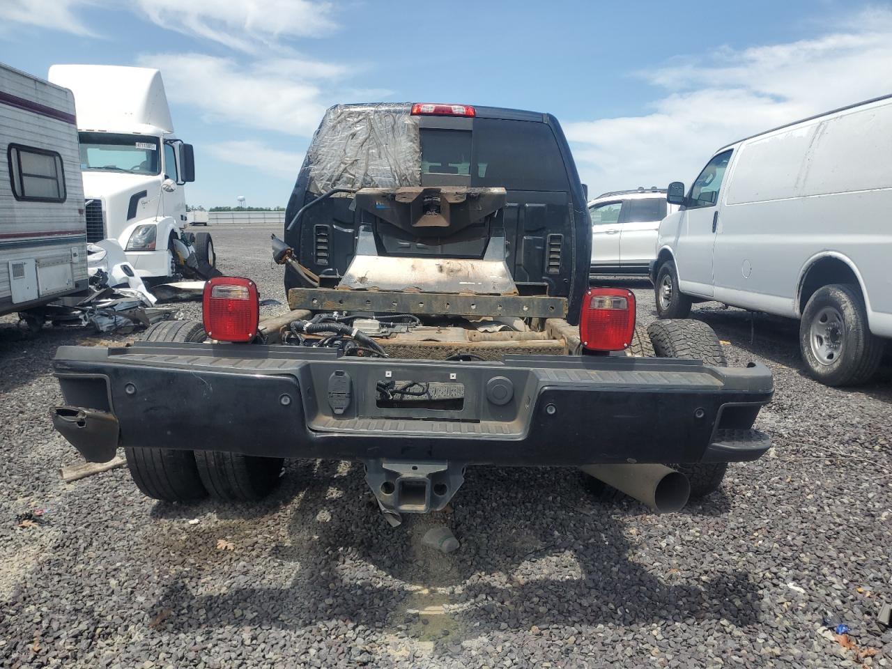 2016 Chevrolet Silverado K3500 Ltz - Image 6