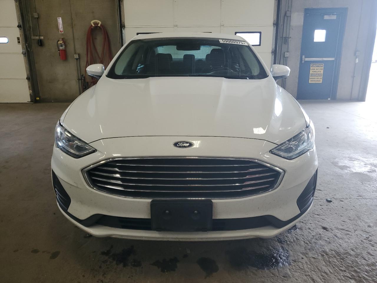 2020 Ford Fusion Se - Фото 5
