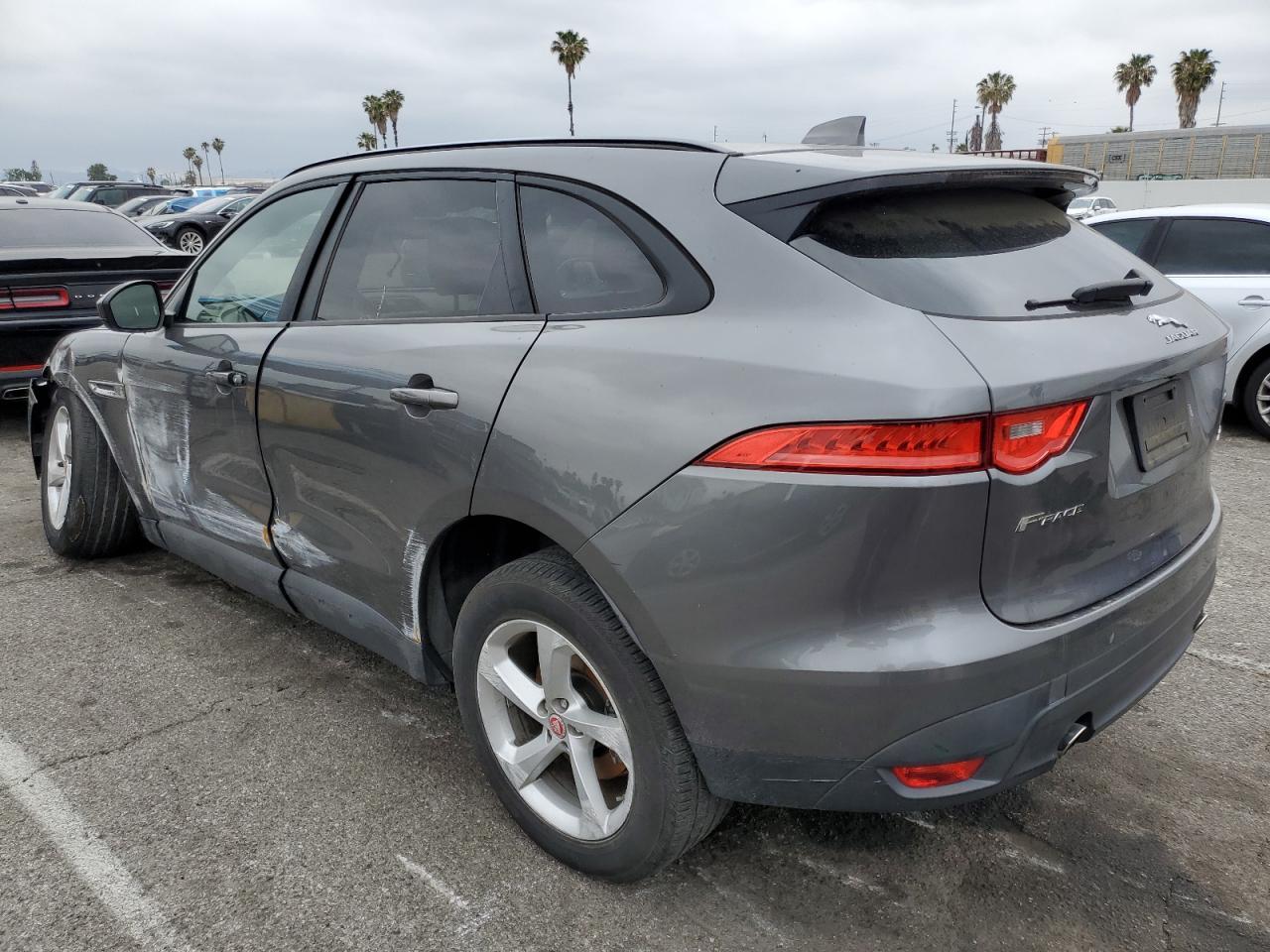 2018 Jaguar F-Pace Premium - Image 2