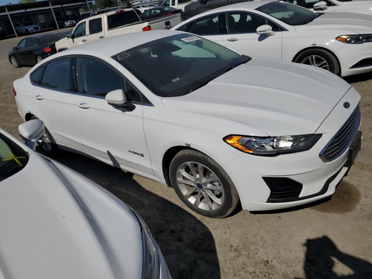 2019 Ford Fusion Se - Image 4