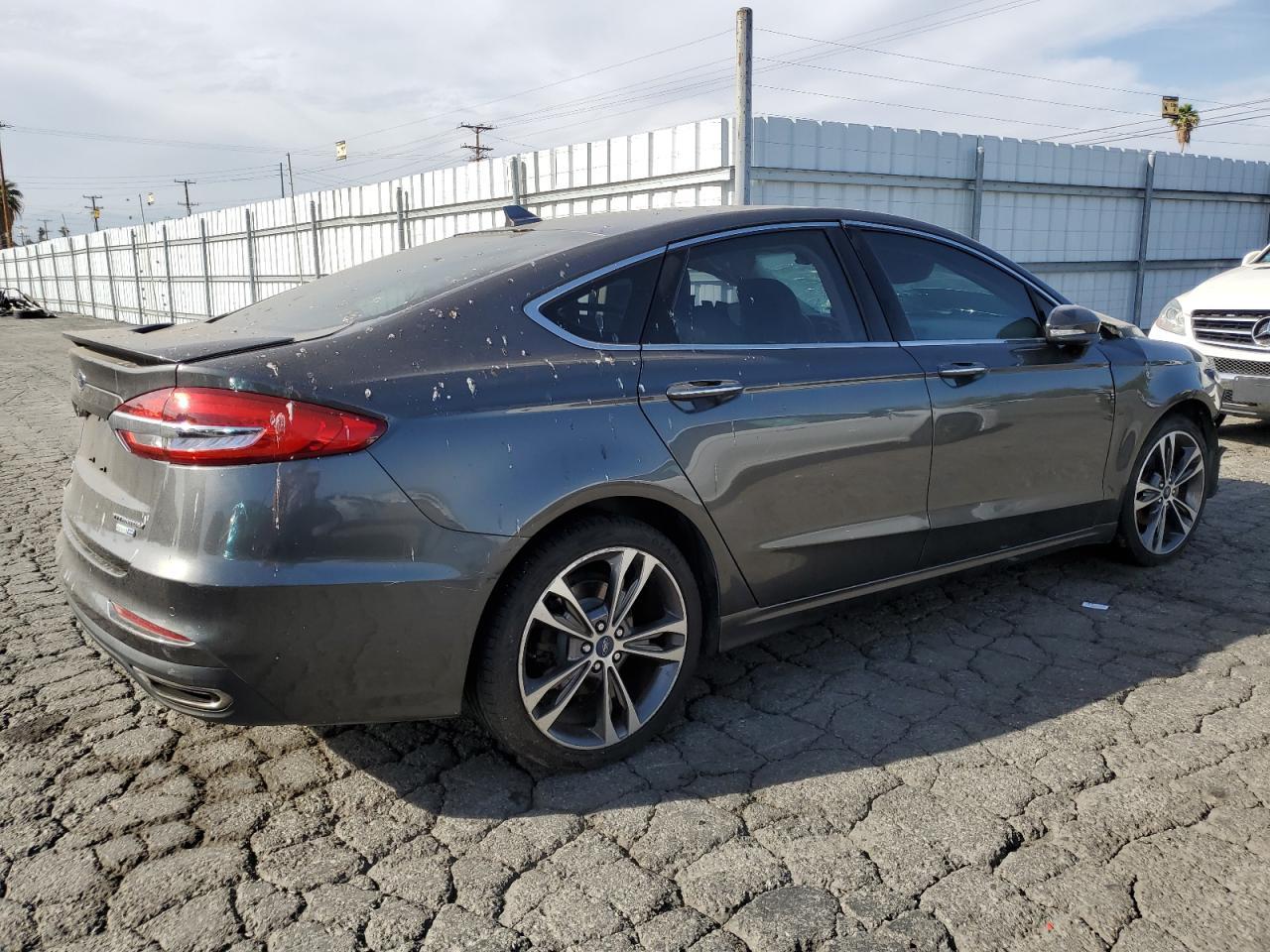 2019 Ford Fusion Titanium - Image 3