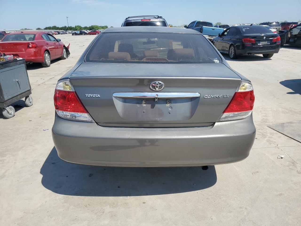 2005 Toyota Camry Le - Фото 6