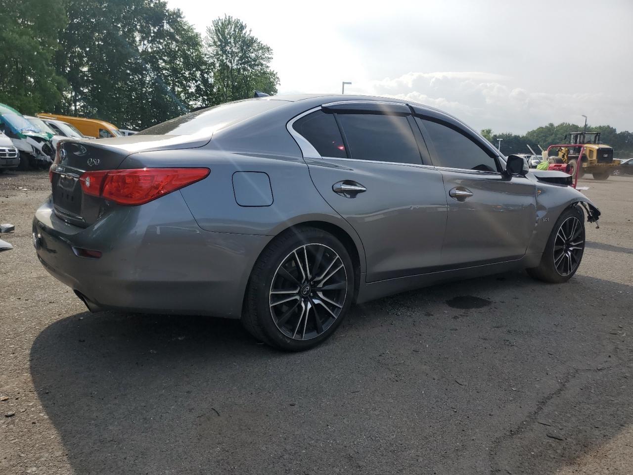 2017 Infiniti Q50 Premium - Image 3