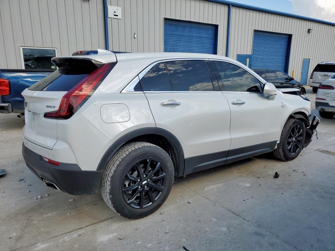 2021 Cadillac Xt4 Luxury - Image 3