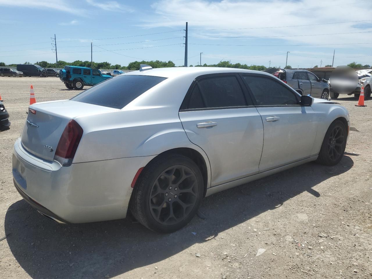 2020 Chrysler 300 S - Фото 3