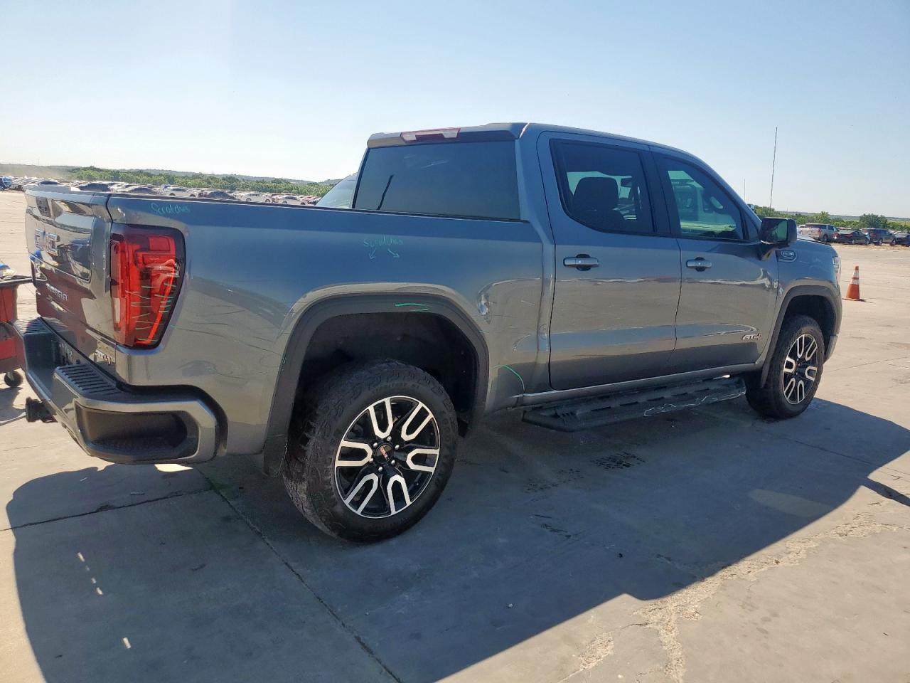 2021 GMC Sierra K1500 At4 - Фото 3