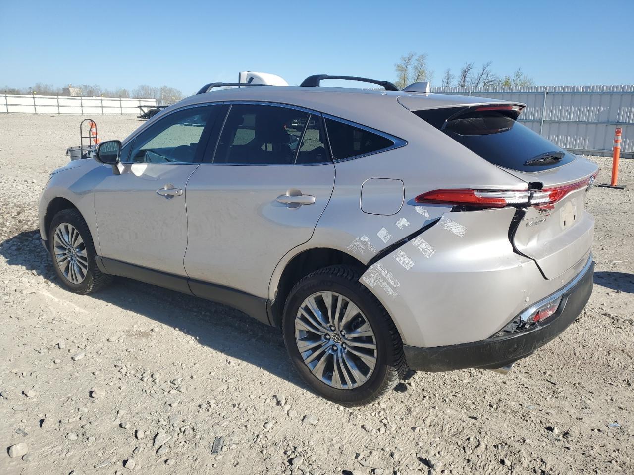2023 Toyota Venza Le - Фото 2