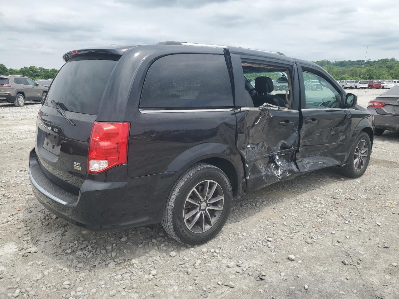 2017 Dodge Grand Caravan Sxt - Фото 3