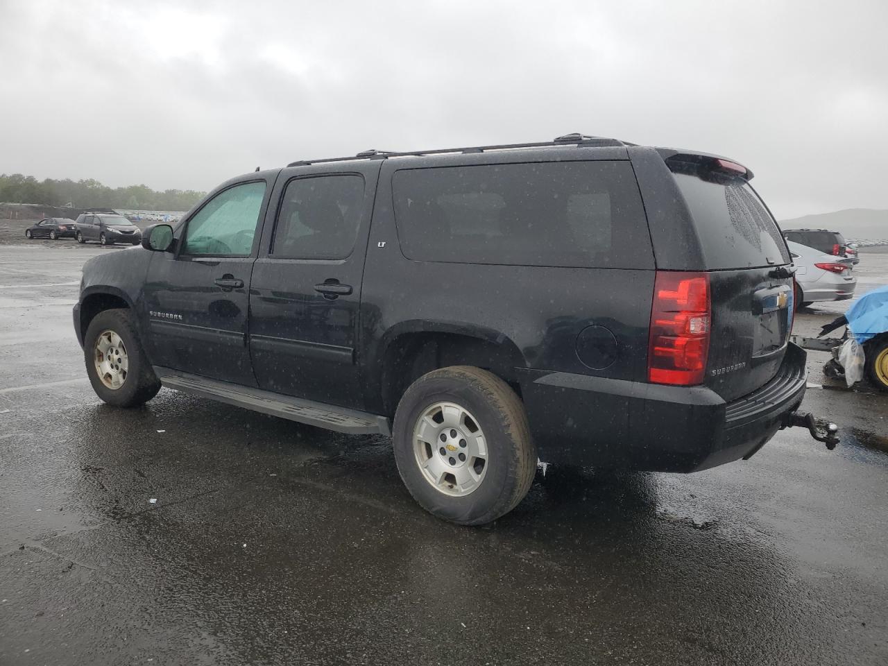2013 Chevrolet Suburban K1500 Lt - Фото 2