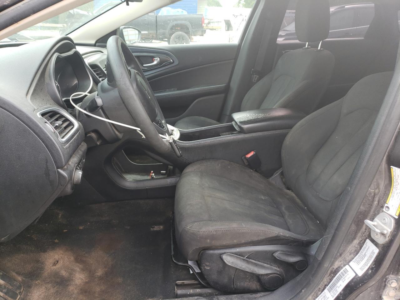 2016 Chrysler 200 Limited - Image 7