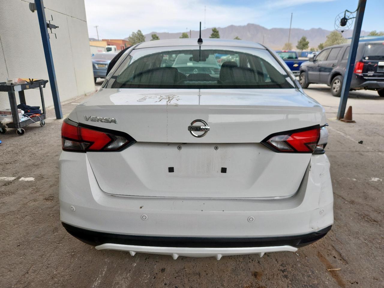 2021 Nissan Versa S - Фото 6