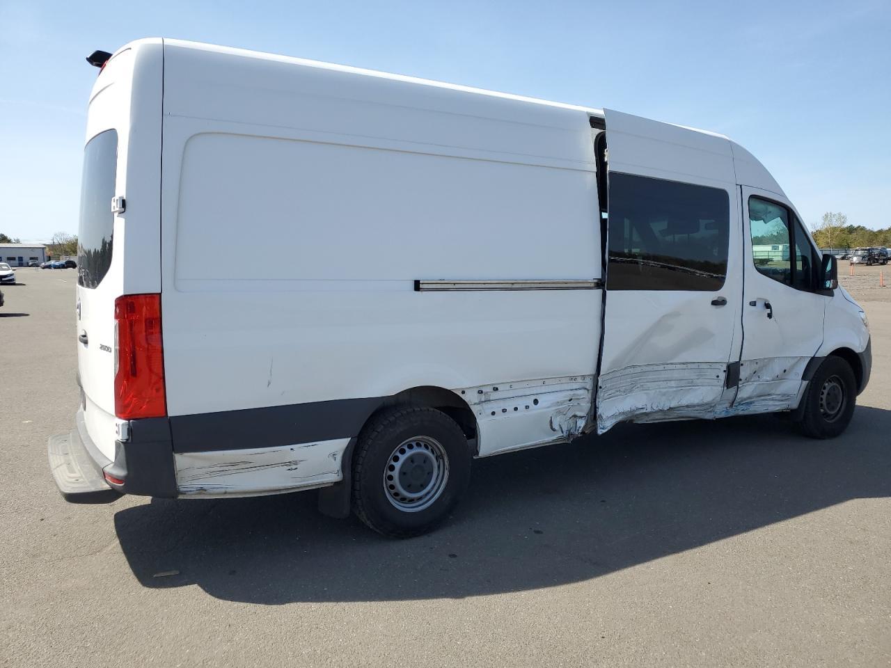 2021 Mercedes-Benz Sprinter 2500 - Фото 3