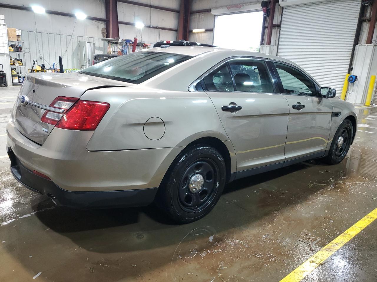 2013 Ford Taurus Police Interceptor - Фото 3