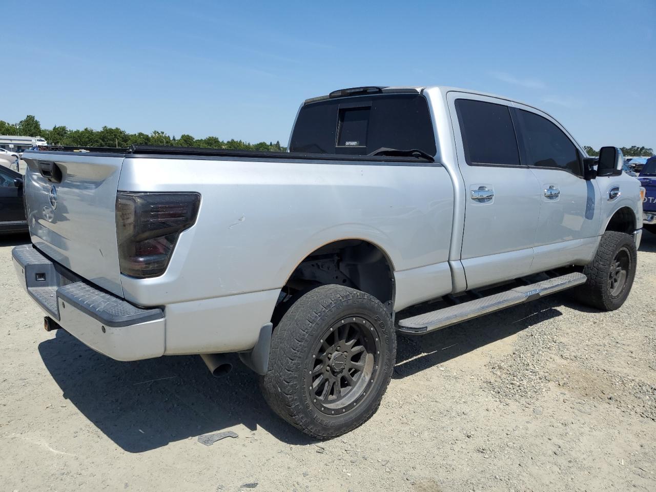 2017 Nissan Titan Xd Sl - Фото 3