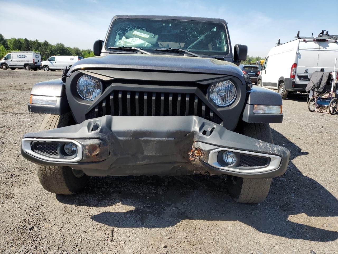 2019 Jeep Wrangler Unlimited Sahara - Image 5