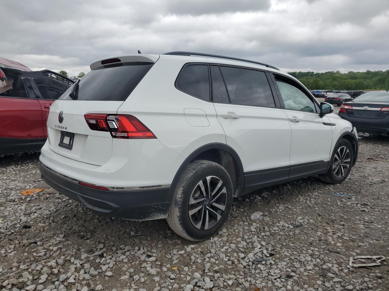 2023 Volkswagen Tiguan S - Фото 3