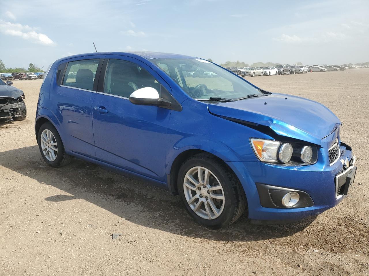 2016 Chevrolet Sonic Lt - Фото 4