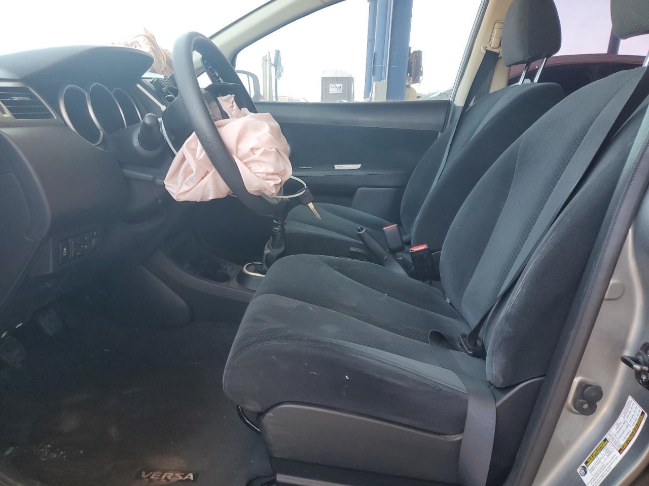 2012 Nissan Versa S - Фото 7