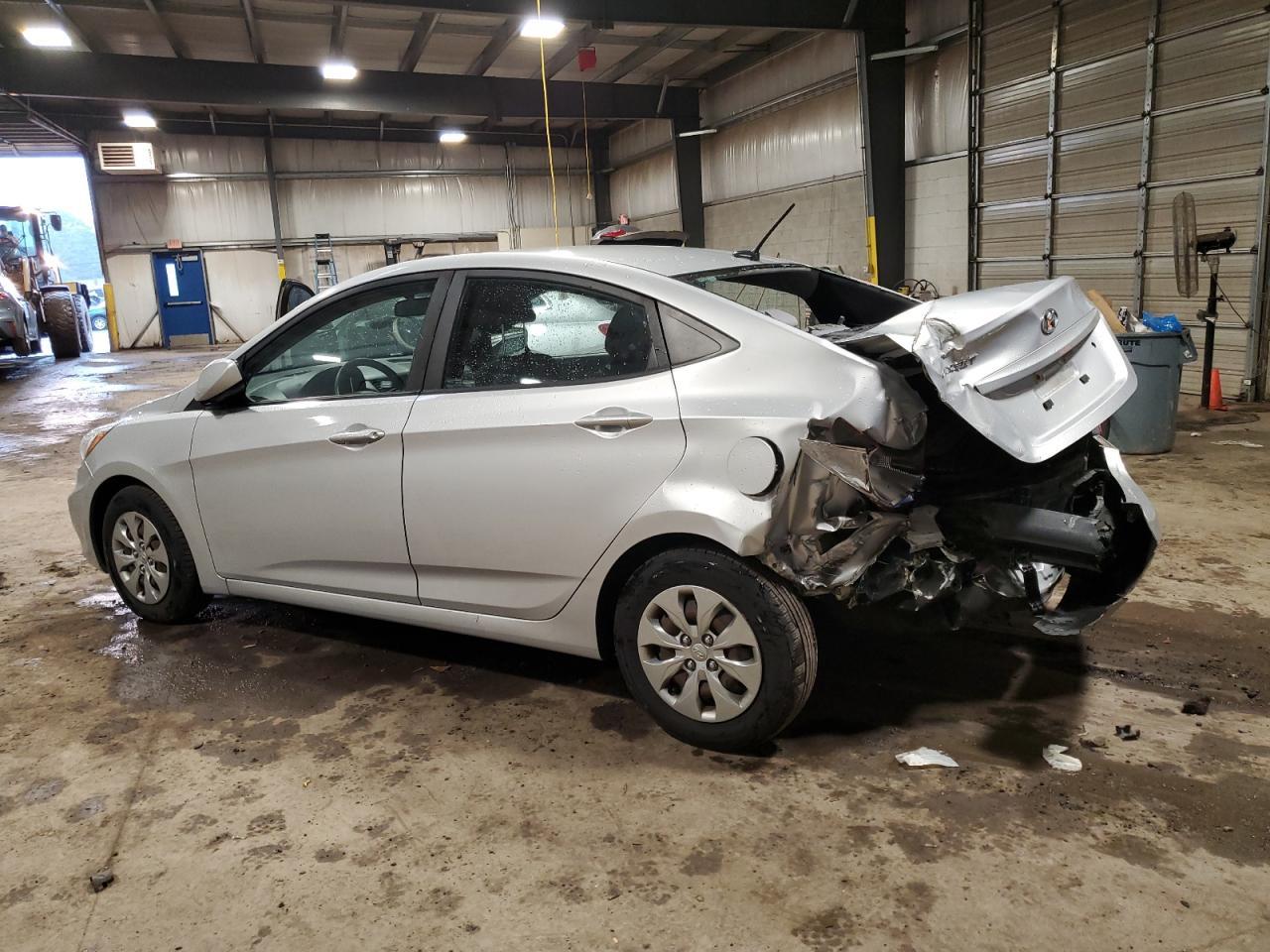 2017 Hyundai Accent Se - Фото 2