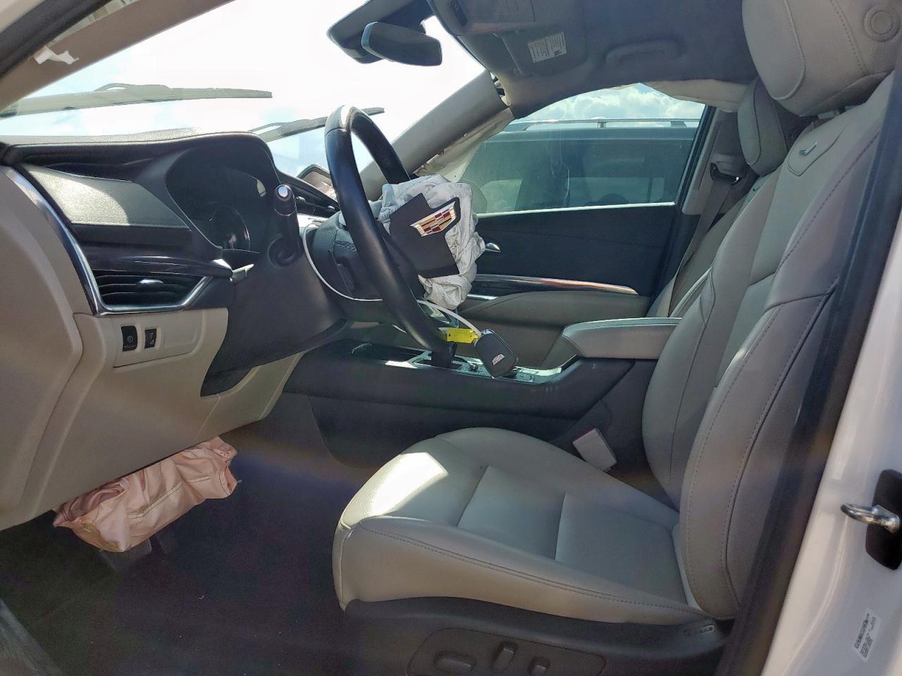 2021 Cadillac Xt4 Luxury - Image 7