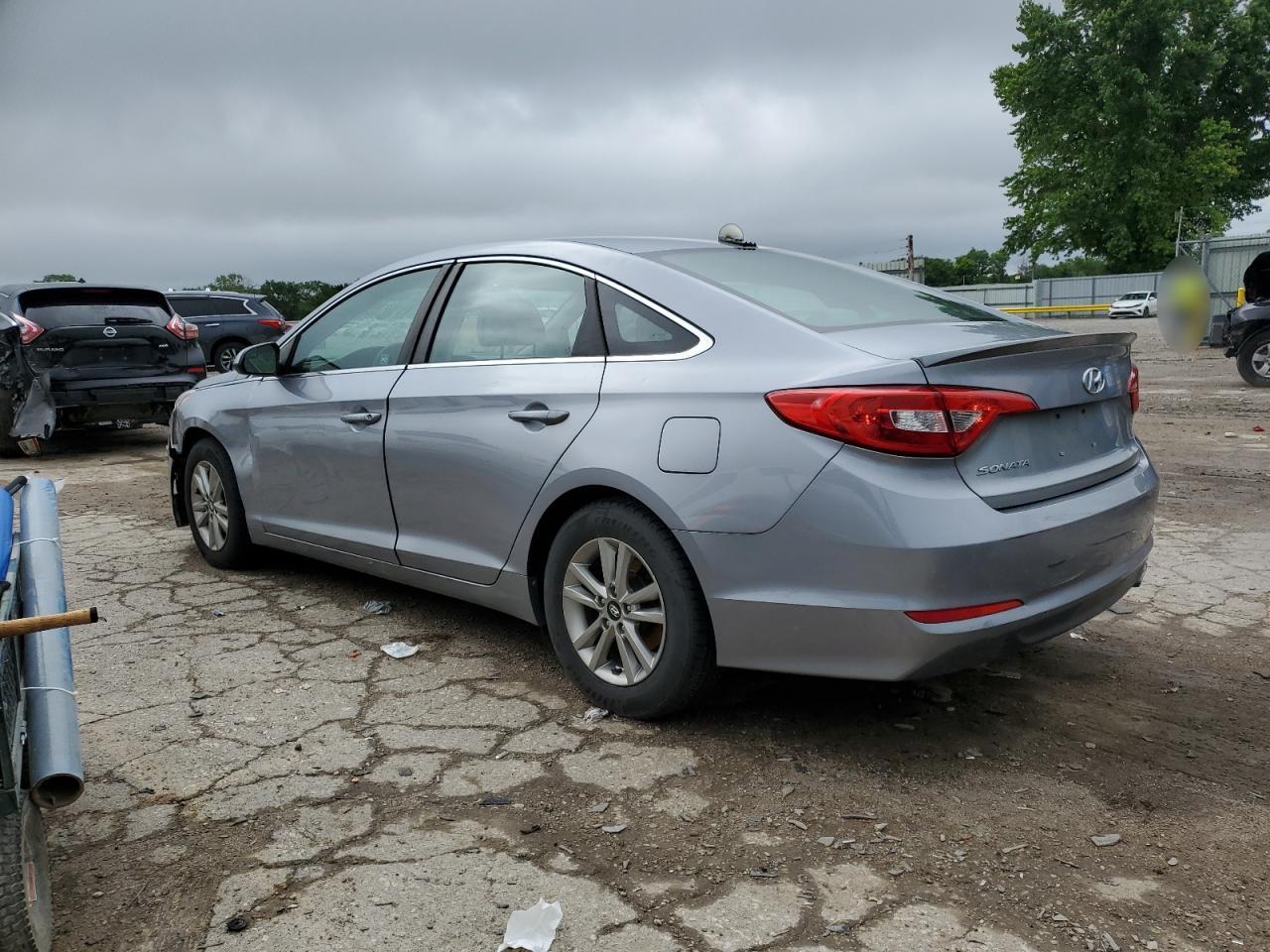 2015 Hyundai Sonata Se - Image 2