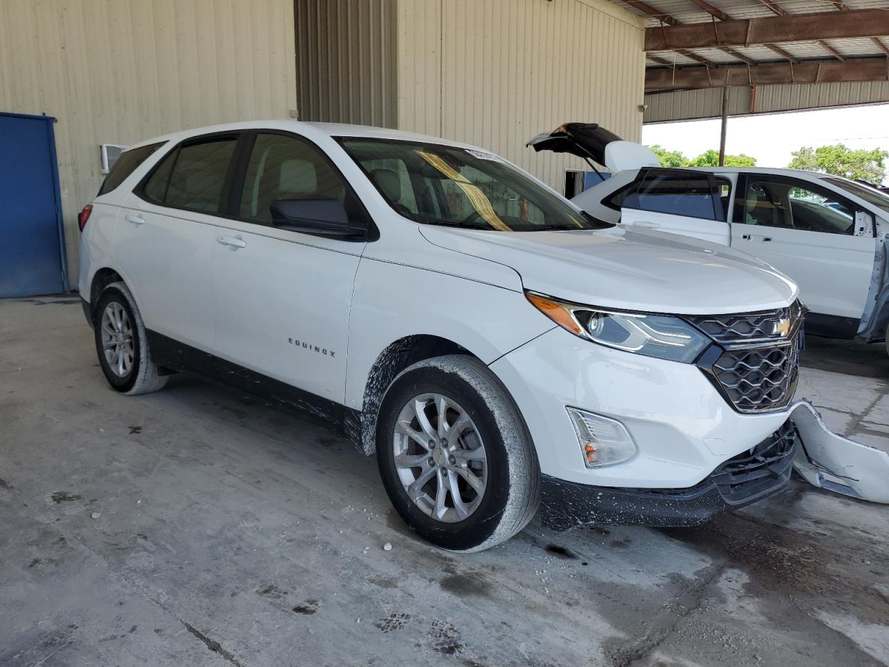 2020 Chevrolet Equinox Ls - Фото 4