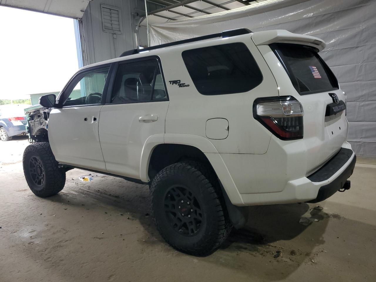 2019 Toyota 4Runner Sr5/Sr5 Premium - Фото 2