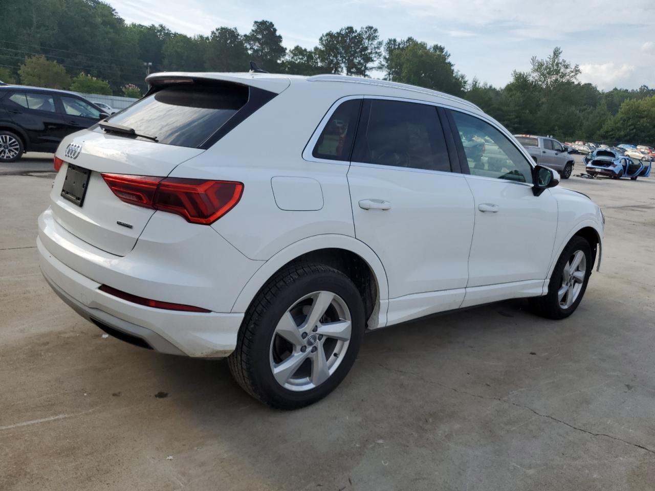 2021 Audi Q3 Premium 40 - Фото 3