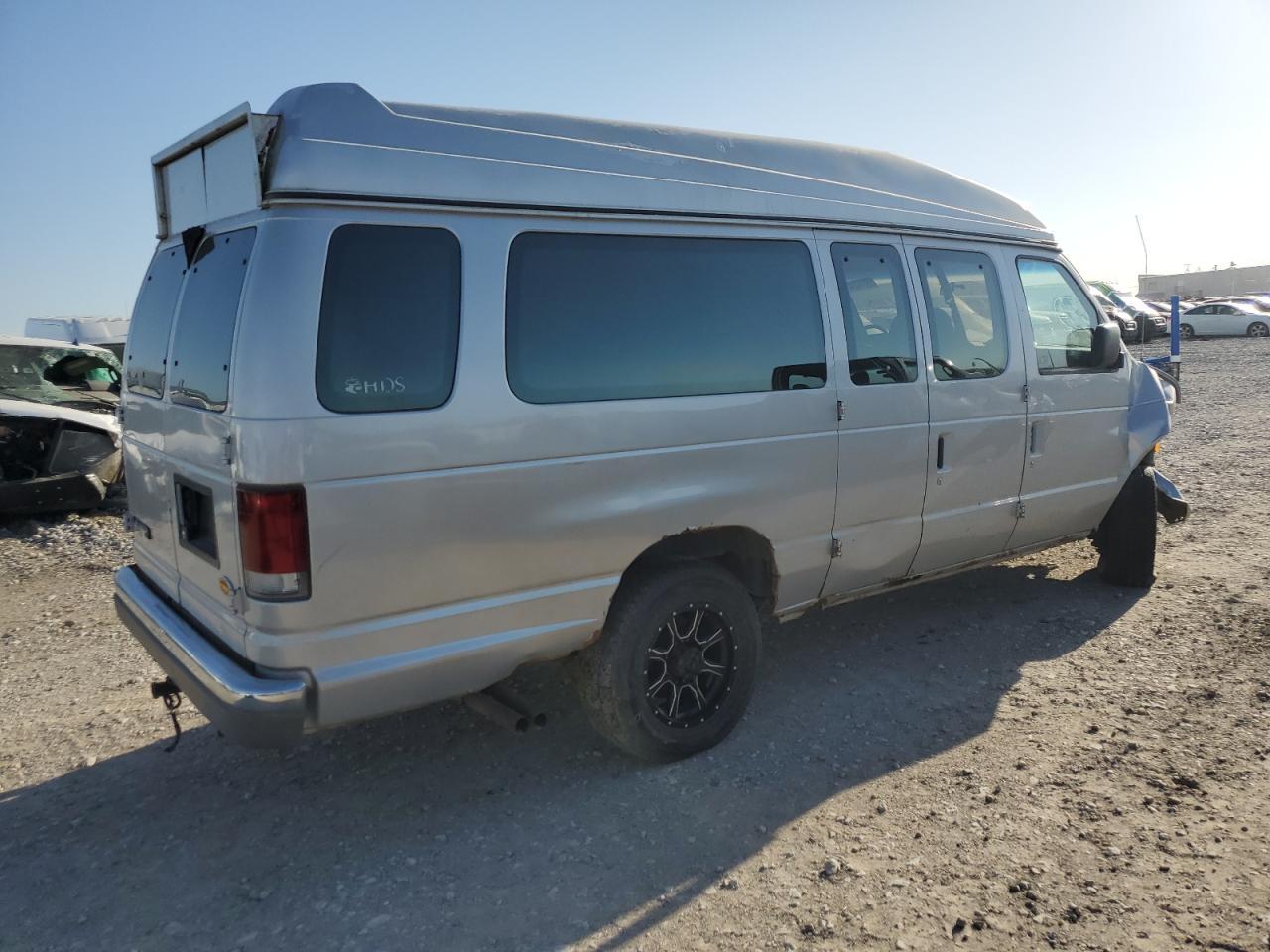 1996 Ford Econoline E350 Super Duty - Фото 3