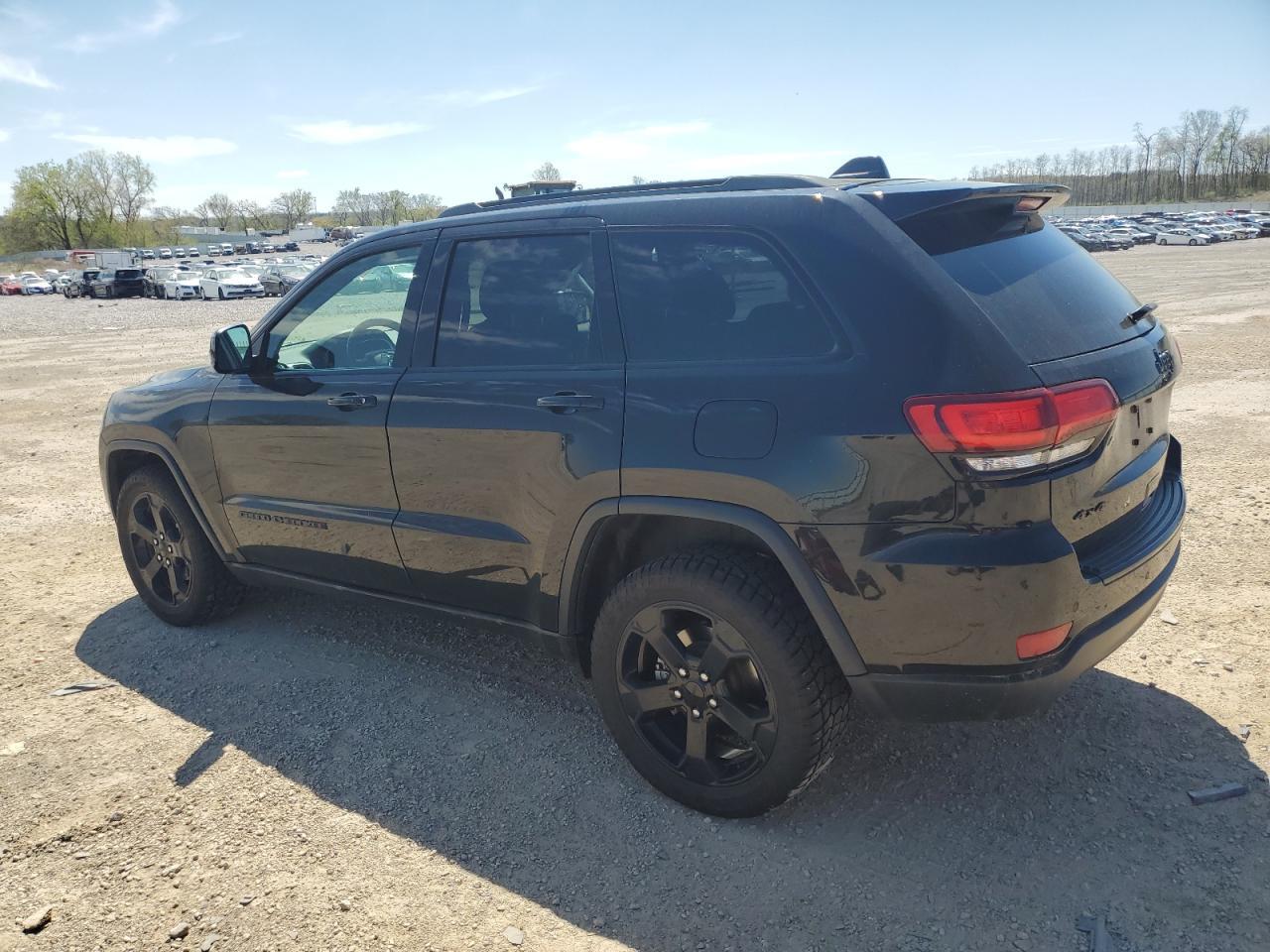 2018 Jeep Grand Cherokee Laredo - Image 2