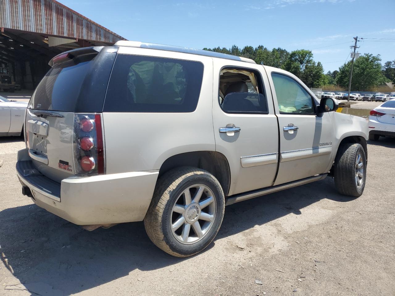 2007 GMC Yukon Denali - Фото 3