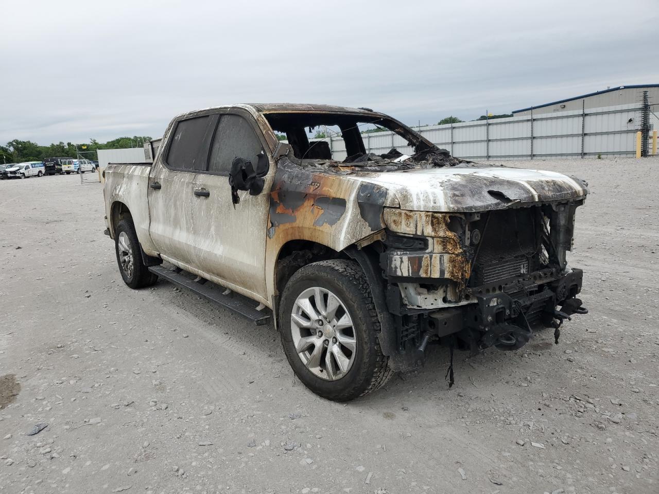 2021 Chevrolet Silverado K1500 Custom - Фото 4