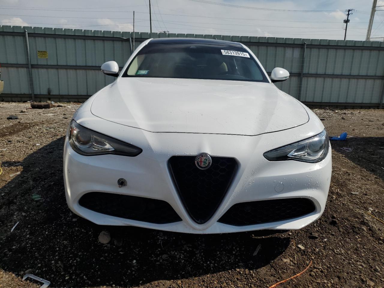 2018 Alfa Romeo Giulia Ti Q4 - Фото 5