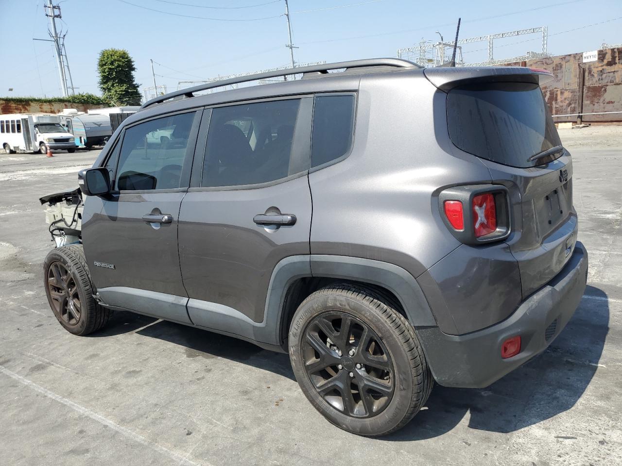 2019 Jeep Renegade Latitude - Image 2