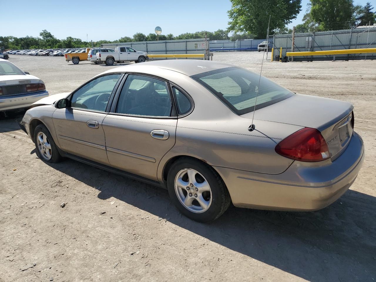 2002 Ford Taurus Se - Фото 2