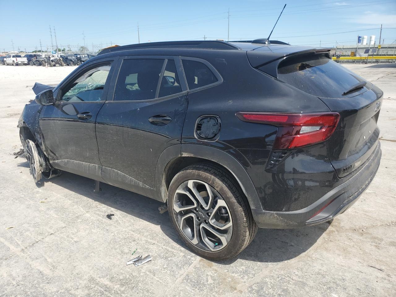 2025 Chevrolet Trax 2Rs - Image 2