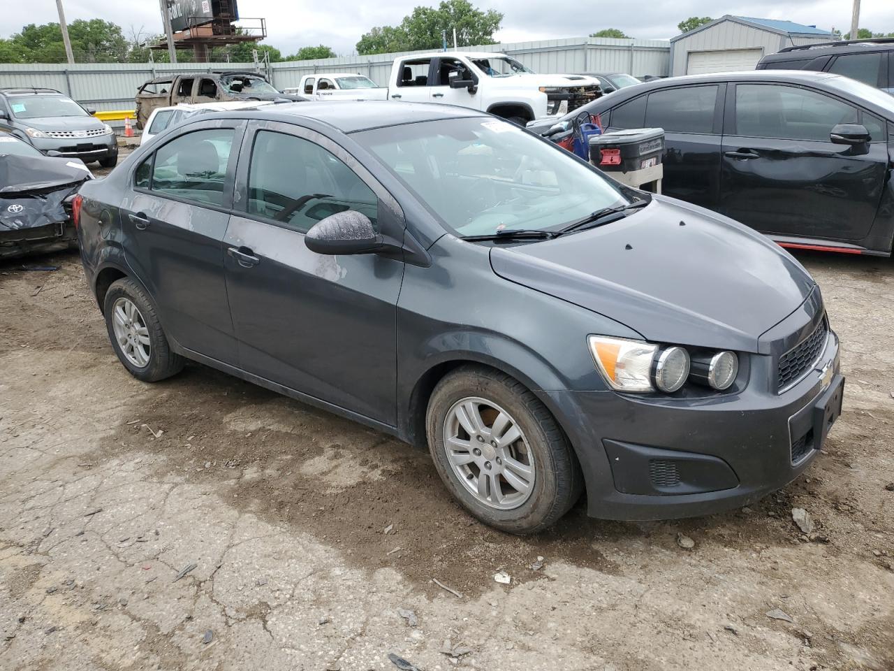 2012 Chevrolet Sonic Ls - Фото 4