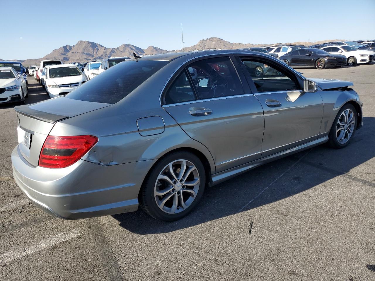 2014 Mercedes-Benz C 250 - Фото 3