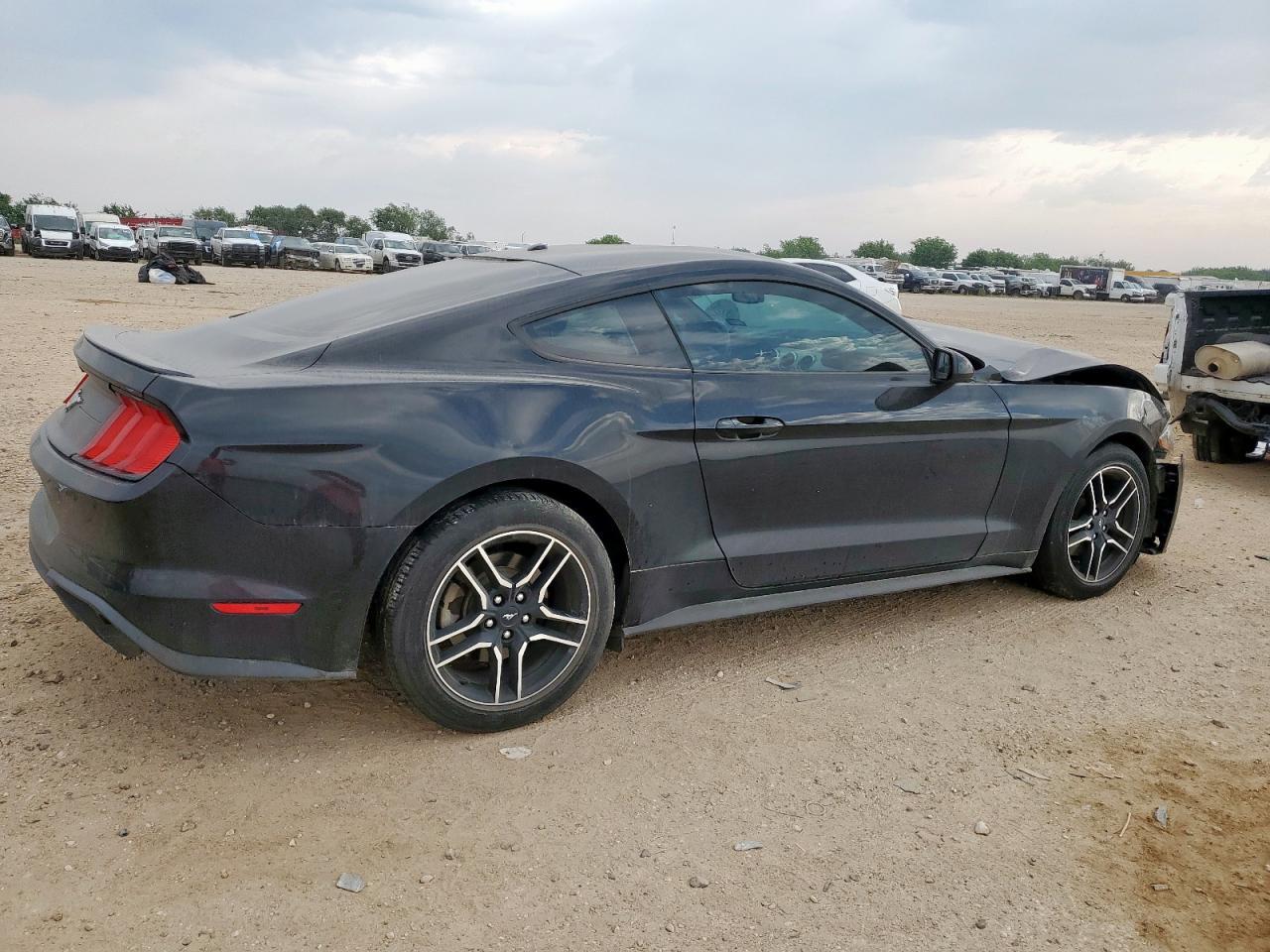 2020 Ford Mustang - Image 3
