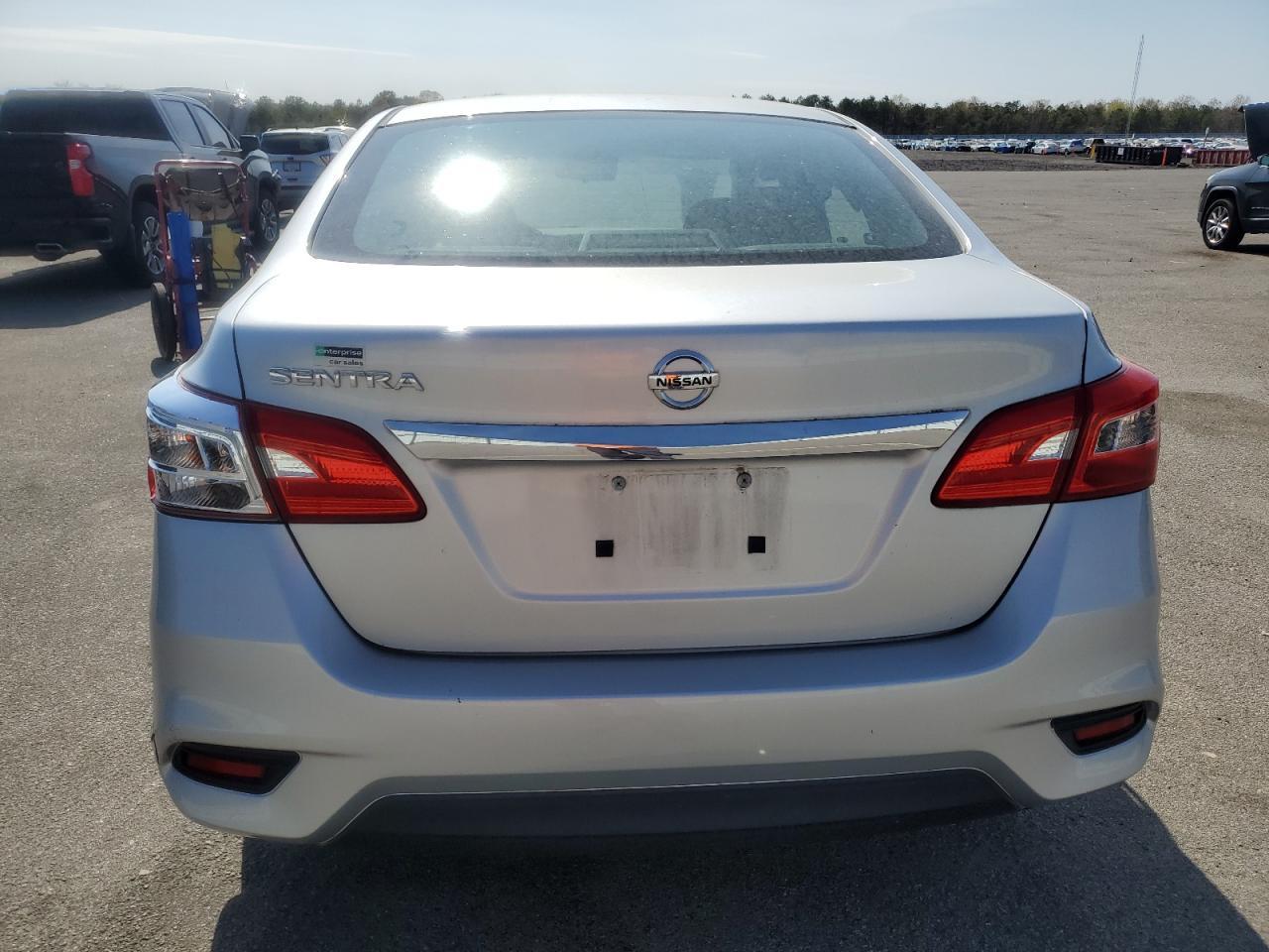 2016 Nissan Sentra S - Фото 6