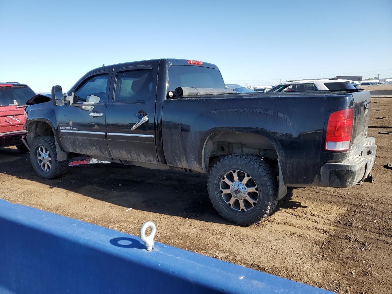 2012 GMC Sierra K2500 Denali - Image 2