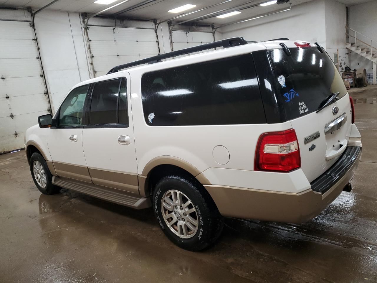 2011 Ford Expedition El Xlt - Image 2