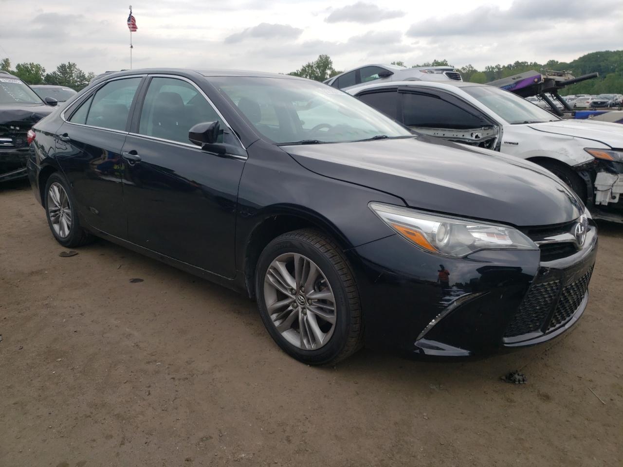 2016 Toyota Camry Le - Фото 4