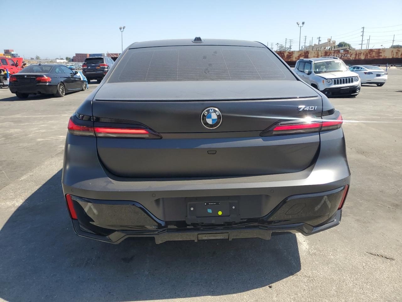 2025 BMW 740 I - Фото 6