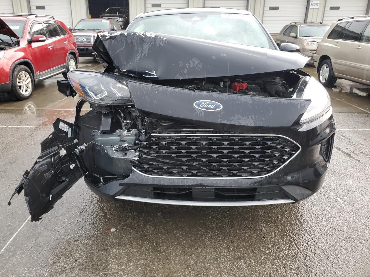 2020 Ford Escape Se - Фото 5